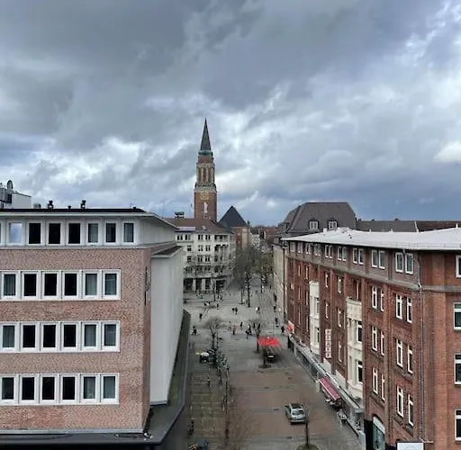 Rooftop Mit Foerdeblick, Zentral & Nah Am Hbf